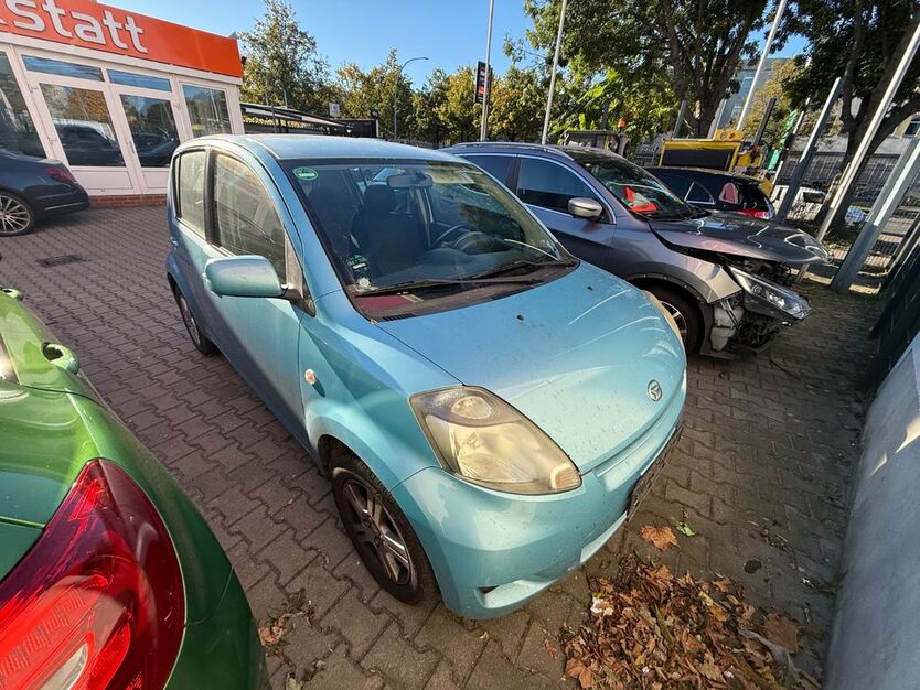 Daihatsu Sirion 203.081 km 650 € Berlin 12357