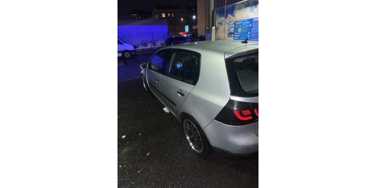 VW Golf 5 1.300.000 km 3.000 &euro; Berlin 10178