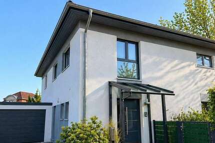 Haus Groß Glienicke Groß Glienicke - 7 Zimmer, 210 m&sup2;, 1.095.000&euro; | Angebot:24677887