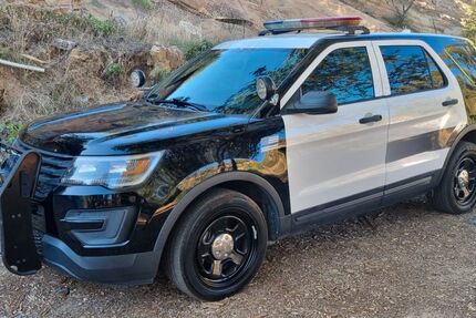 Ford Explorer 104.000 km 15.990 € Berlin 13125