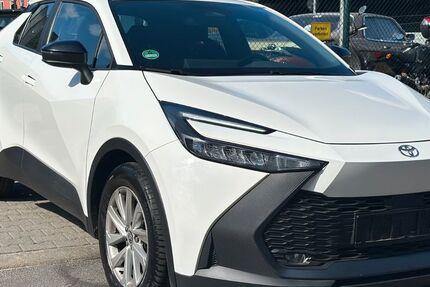 Toyota C-HR 29.000 km 23.800 &euro; Berlin 12359