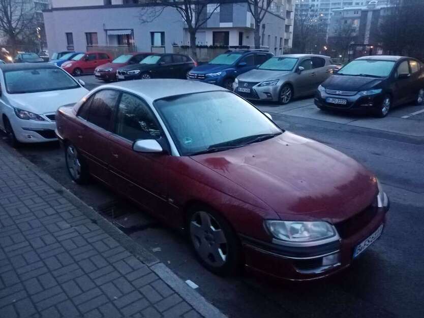 Opel Omega 332.000 km 1.300 € Berlin 12685
