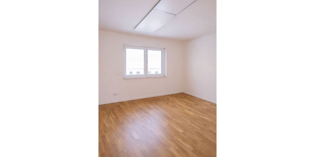 Provisionsfrei* Helles Zuhause mit Gartenidylle & Stellplatz - perfekt für Familien - Reihenmittelhaus Berlin Spandau | Angebot:26085367