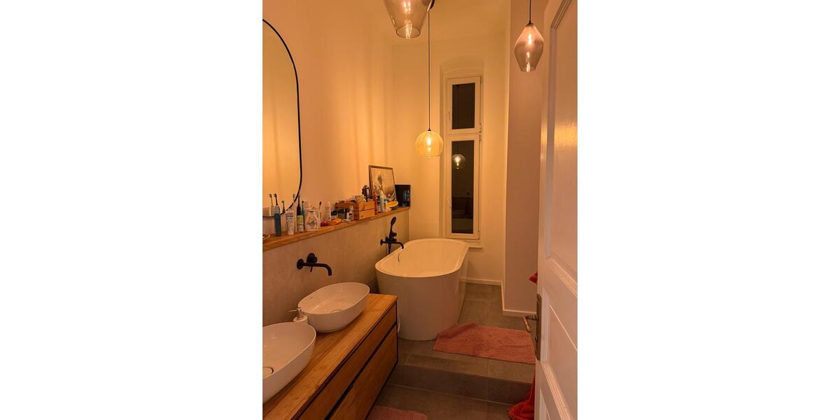 Etagenwohnung Berlin Friedrichshain-Kreuzberg - 5 Zimmer, 175 m&sup2;, 3.000&euro; | Angebot:27677339