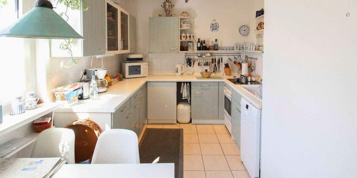 Familienfreundliches, bezugsfreies Einfamilienhaus mit großem Garten und beheiztem Wintergarten 4 zimmer