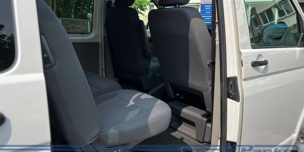 VW T5 Transporter Kombi 1. Hand 8 sitzer 169.000 km 14.990 € Berlin 13187