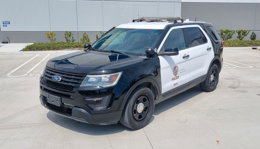 Ford Explorer 107.000 km 16.490 &euro; Berlin 13125