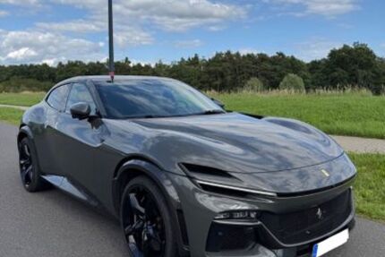 Ferrari Purosangue 7.956 km 529.500 € Berlin 10115