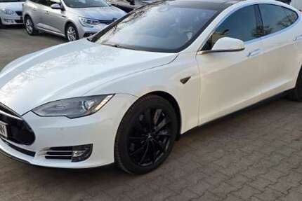 Tesla Model S 206.000 km 15.680 &euro; Berlin - Steglitz 12247