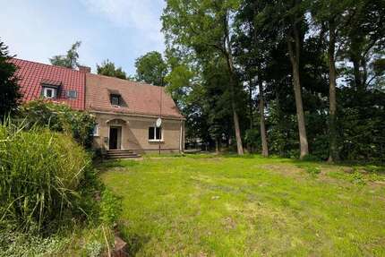 Haus zum Kaufen in Potsdam Bornim 298.000 € 113.91 m² 6 zimmer