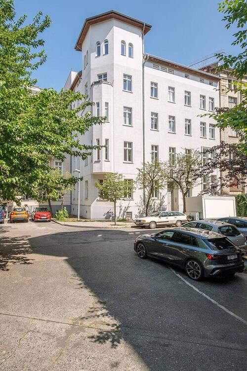Großzügige FamilienWohnung mit Galerie und Dachterrasse - Ihr Rückzugsort neben dem Naturkundemuseum