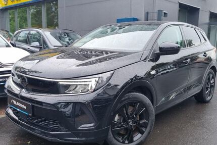 Opel Grandland (X) 27.641 km 28.480 &euro; Potsdam 14480