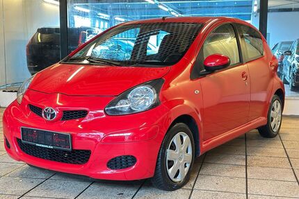 Toyota Aygo (X) 95.000 km 2.950 &euro; Berlin 10829