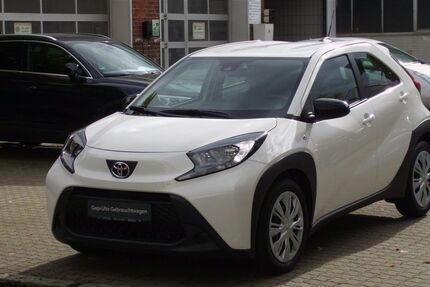 Toyota Aygo (X) 10.321 km 15.450 € Berlin 13403