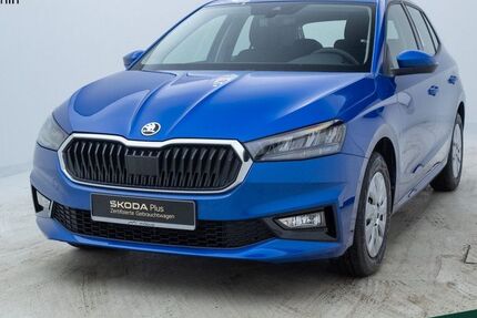 Skoda Fabia 5.367 km 15.289 &euro; Berlin 13088
