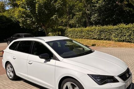 Seat Leon 62.000 km 14.500 &euro; Berlin 13585