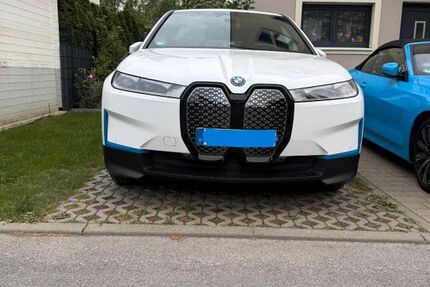 BMW iX 22.500 km 39.998 &euro; Berlin 14089