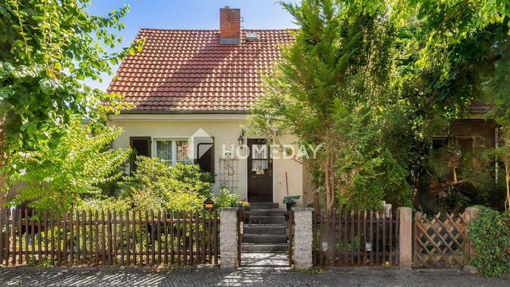Attraktive DHH mit Pool, Terrasse, Garage & Gartenidyll in Babelsberg Nord - Verkauf mit Rückmiete 3 zimmer