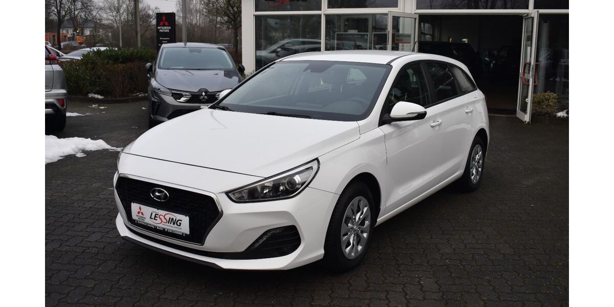 Hyundai i30 115.233 km 10.990 &euro; Berlin 12683