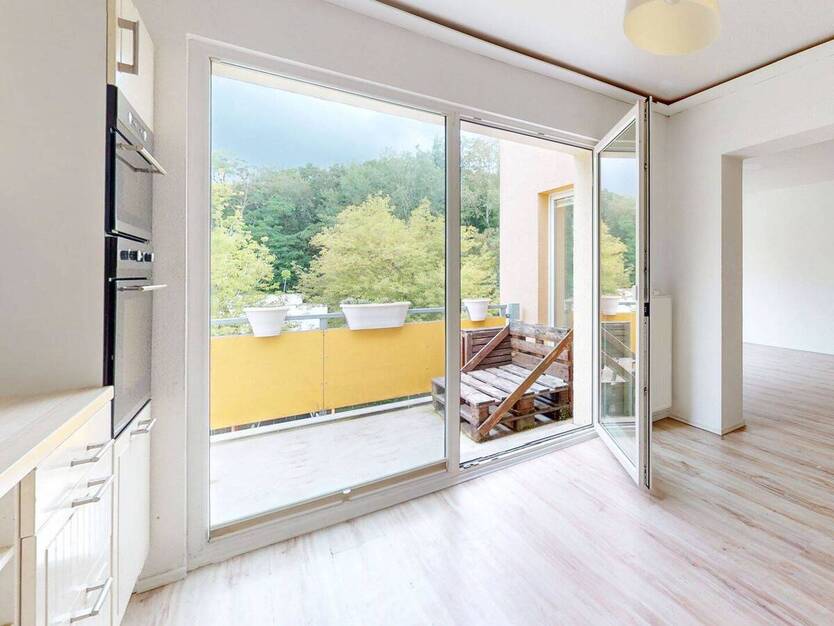 Großzügige 4-Zimmer-Dachgeschosswohnung mit sonnigem Südwest-Balkon 4 zimmer