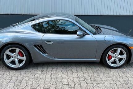 Porsche Cayman 74.000 km 29.400 € Berlin 10117