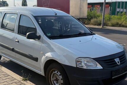 Dacia Logan 192.348 km 2.499 &euro; Berlin 13597