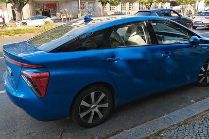 Toyota Mirai 84.000 km 9.400 &euro; Berlin 10585