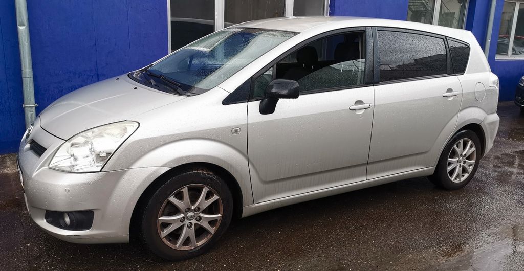 Toyota Corolla Verso 200.000 km 3.499 &euro; Berlin 13405