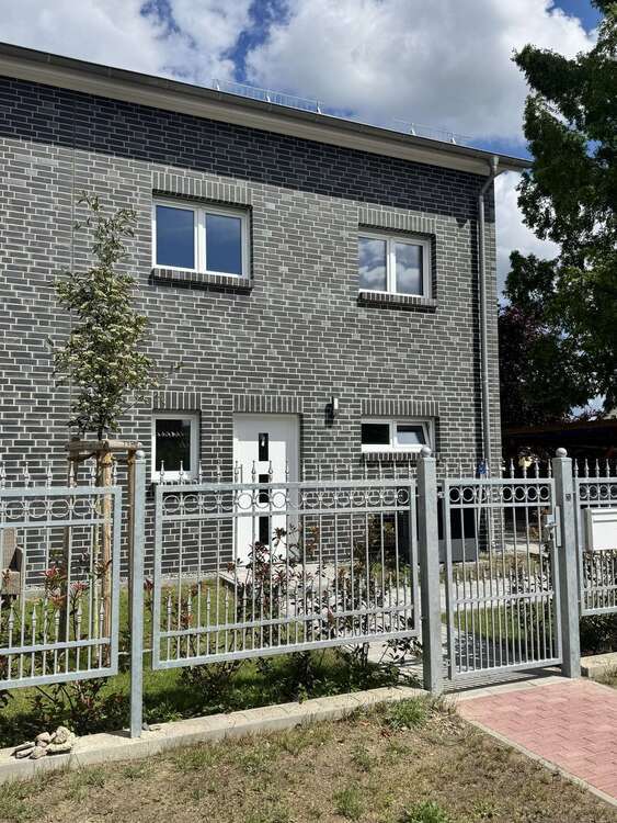 Haus zum Mieten in Berlin 2.199 € 145 m²
