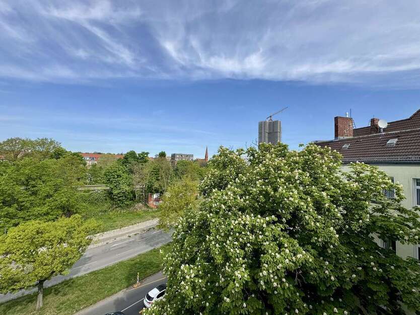 Wohnung zum Mieten in Berlin 2.662 € 121.08 m²