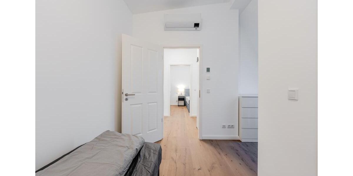 Dachgeschoßwohnung Berlin Steglitz-Zehlendorf - 3 Zimmer, 91 m&sup2;, 650.000&euro; | Angebot:27681065