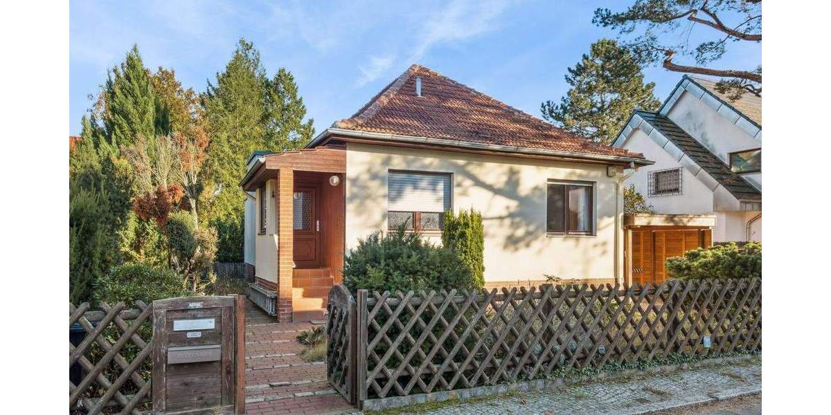 ANBAUEN - AUFSTOCKEN - AUSBAUEN Bungalow in familiärer Tegeler Siedlung 2 zimmer