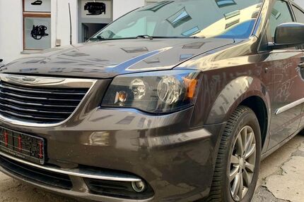 Chrysler Grand Voyager 117.000 km 7.999 &euro; Berlin 12043