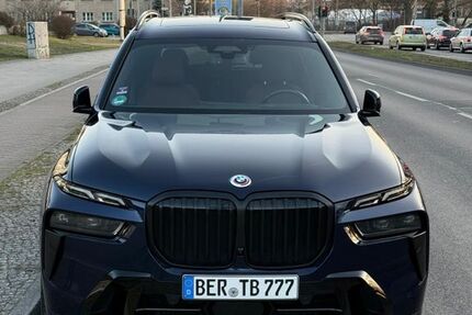 BMW X7 66.600 km 72.300 &euro; Berlin 12589