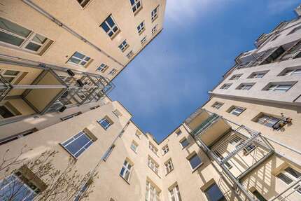 Wohnung zum Kaufen in Berlin 398.542 € 68.11 m² 2 zimmer