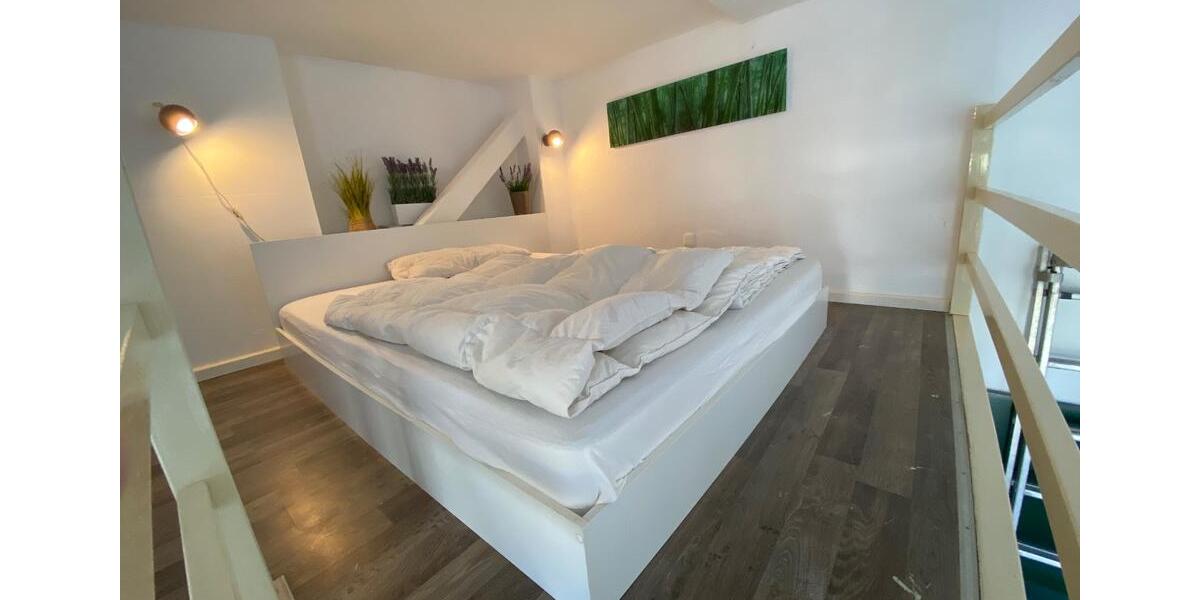 Etagenwohnung Berlin Friedrichshain-Kreuzberg - 2 Zimmer, 37 m&sup2;, 1.200&euro; | Angebot:26063617