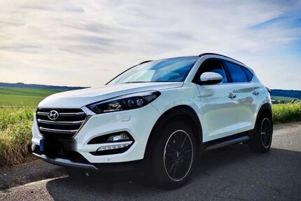 Hyundai TUCSON 144.512 km 10.000 &euro; Berlin-Bezirk Friedrichshain-Kreuzberg 10967