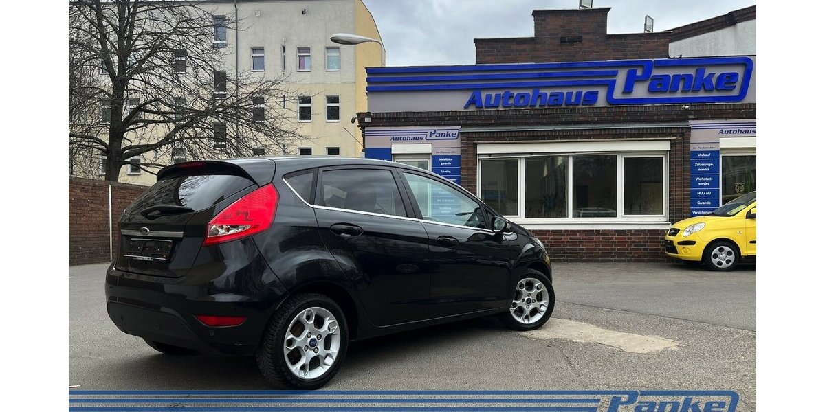 Ford Fiesta Titanium*Keyless*PDC*LED*Tel.*Chrom*GAS* 178.353 km 4.490 &euro; Berlin 13187