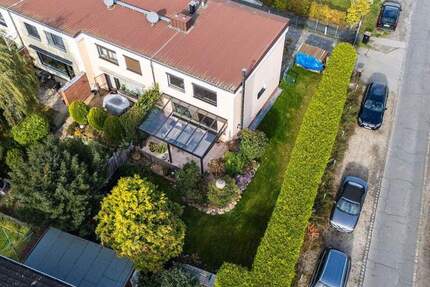 Attraktives Reihenendhaus mit Terrasse, Kamin und großem Grundstück 4 zimmer