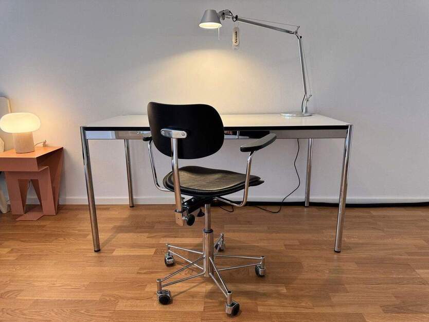 Neubau Kudamm . Olivaer Platz . MÖBLIERT . EBK . HWR . Loggia . Gäste-WC . 3 m Decke 2 zimmer