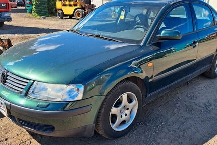 VW Passat 146.000 km 1.890 &euro; Berlin 13585