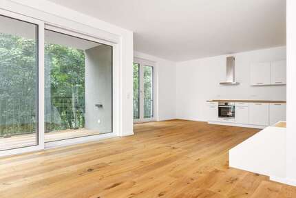 Wohnung zum Mieten in Berlin 2.540 € 136.79 m² 4 zimmer