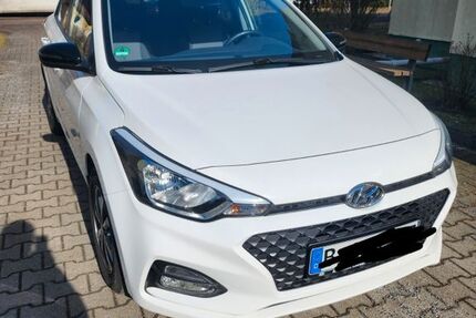 Hyundai i20 28.123 km 11.500 &euro; Berlin 12621