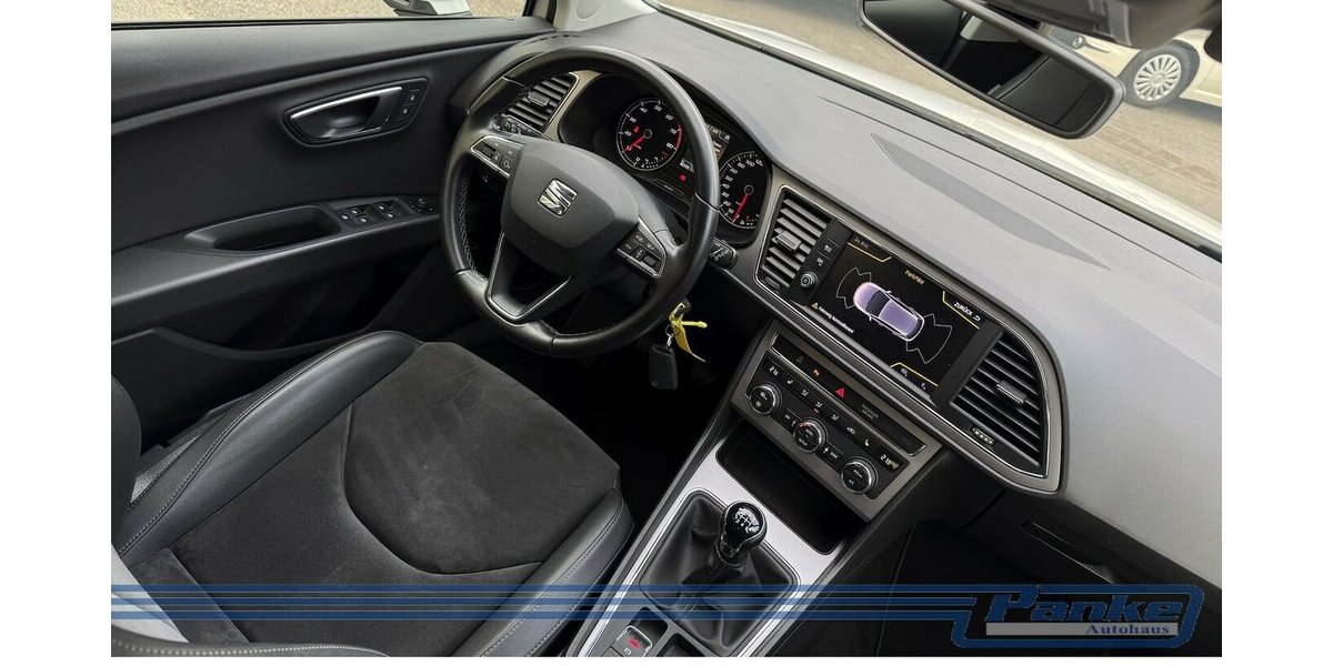 Seat Leon FR Alcantara Navi Sitzheizung SR/WR 85.720 km 12.290 &euro; Berlin 13187