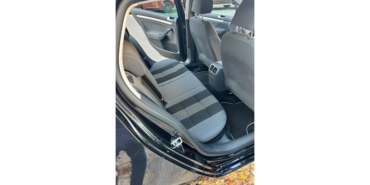 VW Golf 76.000 km 4.500 &euro; Berlin 10178