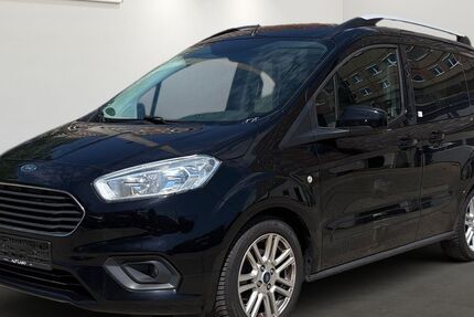 Ford Tourneo Courier 130.796 km 4.399 &euro; Berlin 12681