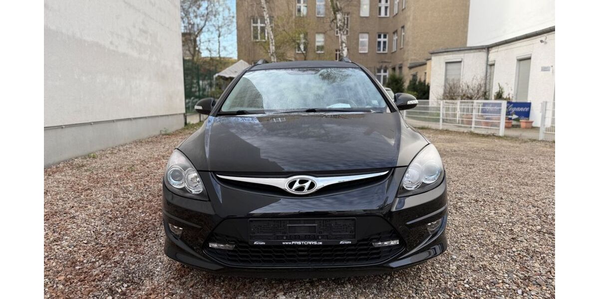 Hyundai i30 72.589 km 6.390 &euro; Berlin 10625