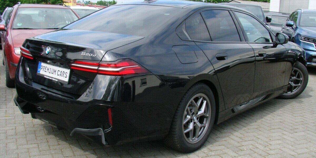 BMW 520 M-Sport Shadow Line ACC H&K SHZ AHK 360º 22.012 km 46.980 &euro; Falkensee 14612