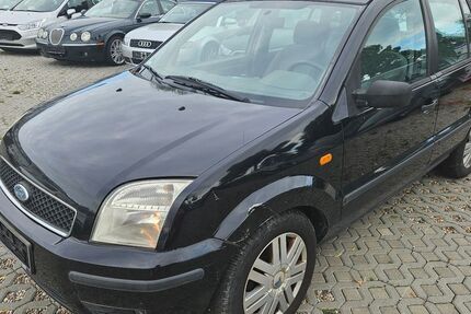 Ford Fusion 127.000 km 1.999 € Berlin 12439