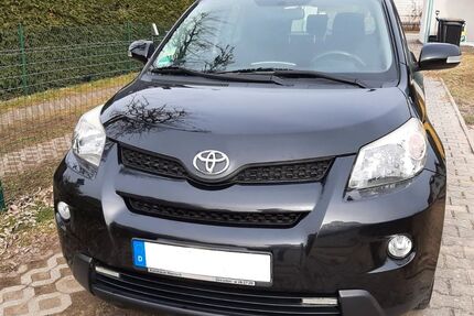 Toyota Urban Cruiser 74.300 km 8.499 &euro; Berlin 12526